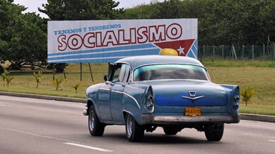 A partir de enero dejarán de circular en Cuba los carros con chapa amarilla